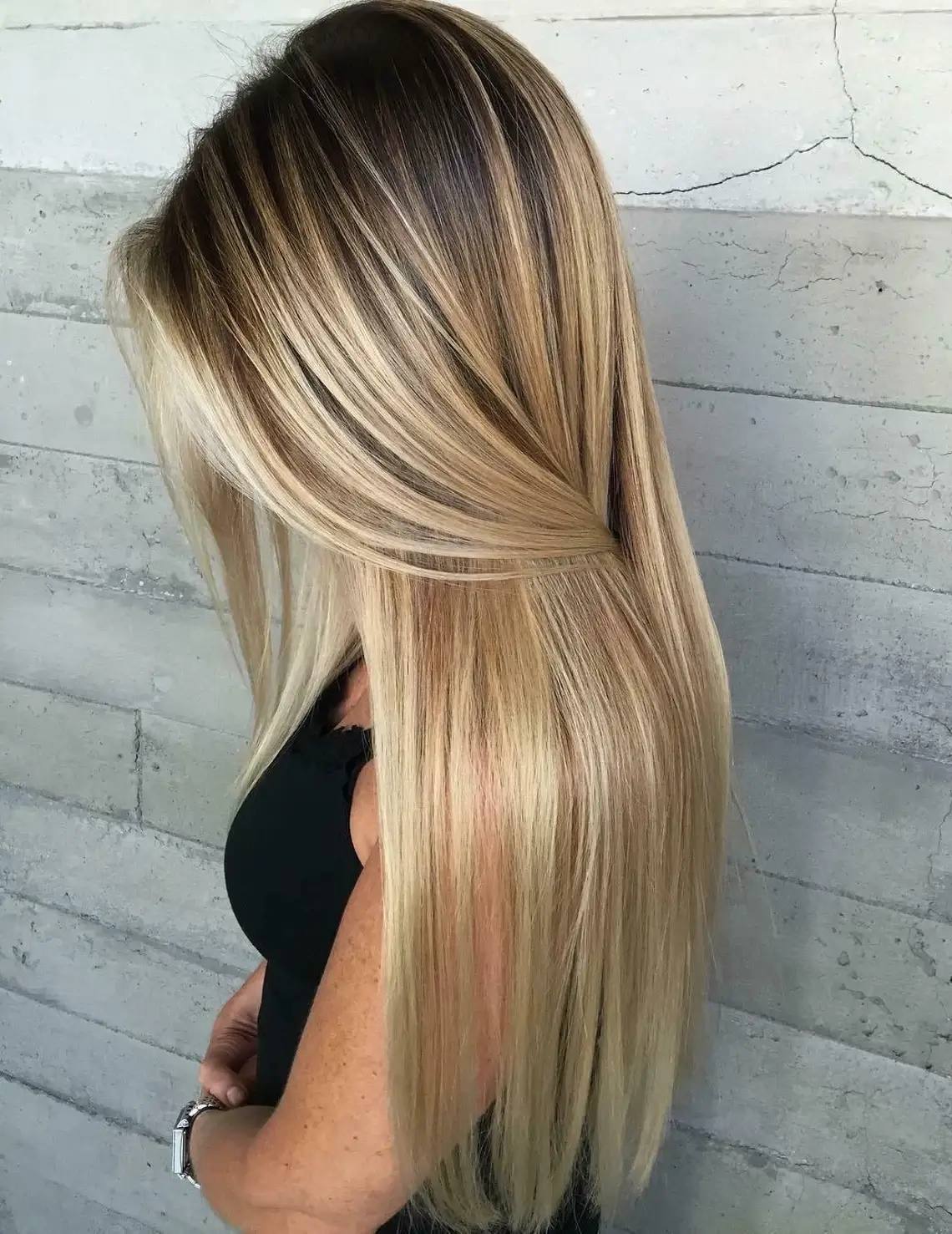 Golden Blonde Balayage Highlight Shadow Root salon Toujours Belle